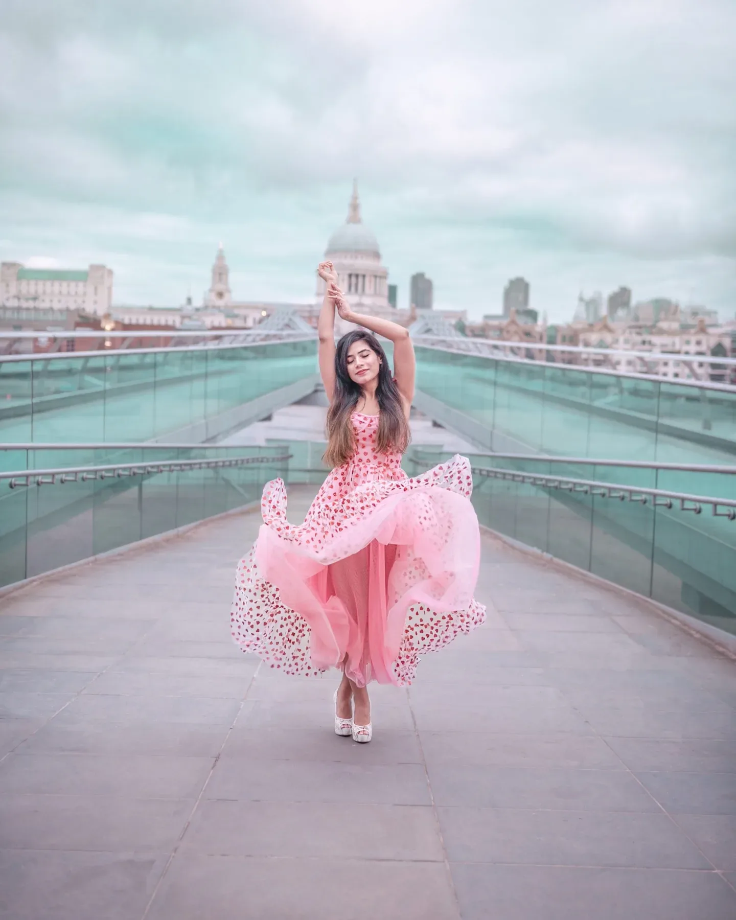 St Pauls Cathedral London at dusk